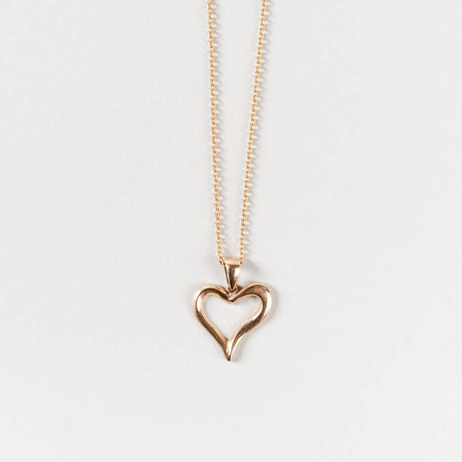 Image of Solid 9ct gold heart pendant