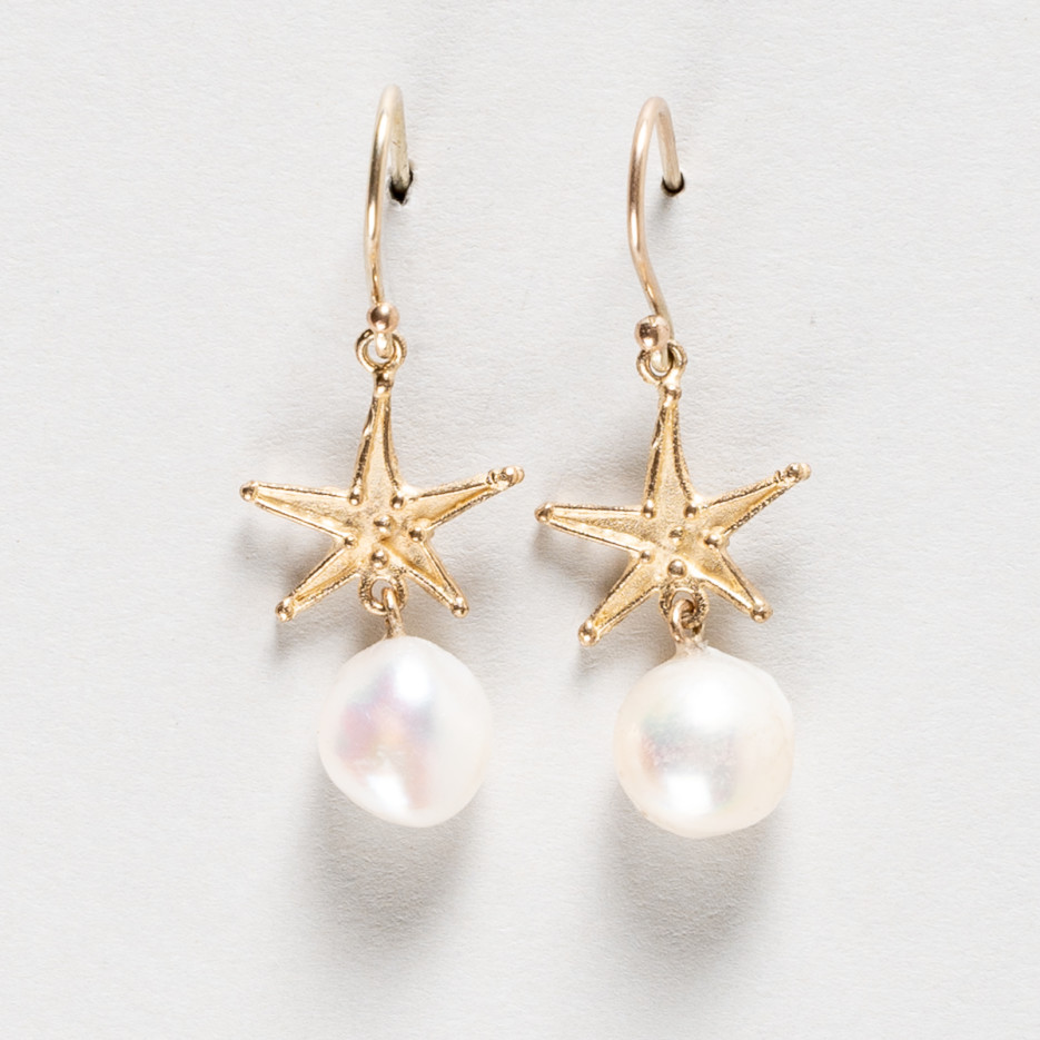 Image of Star fish and pearl earrings