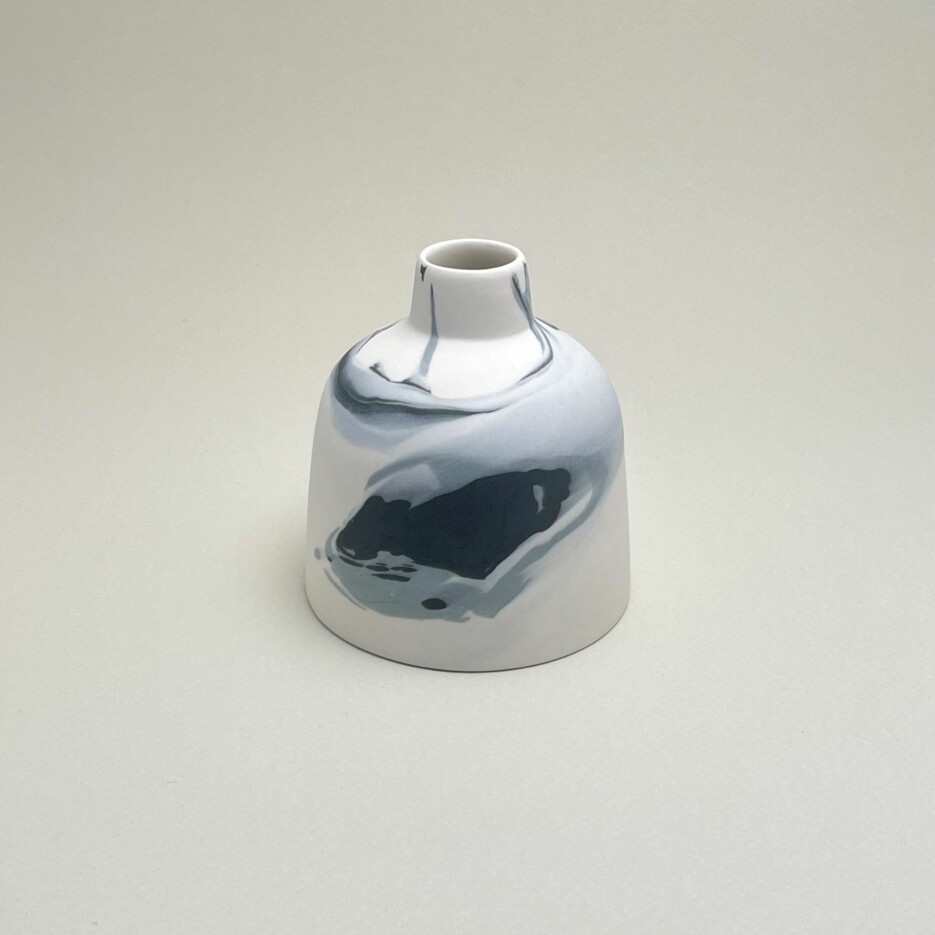Image of Porcelain Vessel | Wisp Series Medium